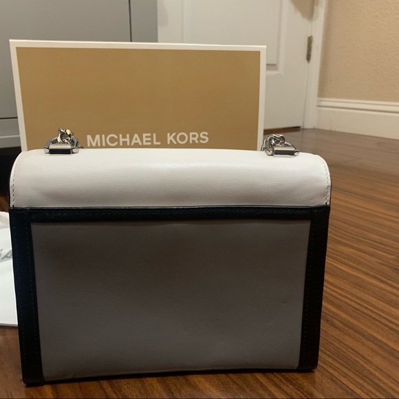 Michael Kors Whitney Large Tri-Color Leather Convertible Shoulder Bag - Picture 5 of 11